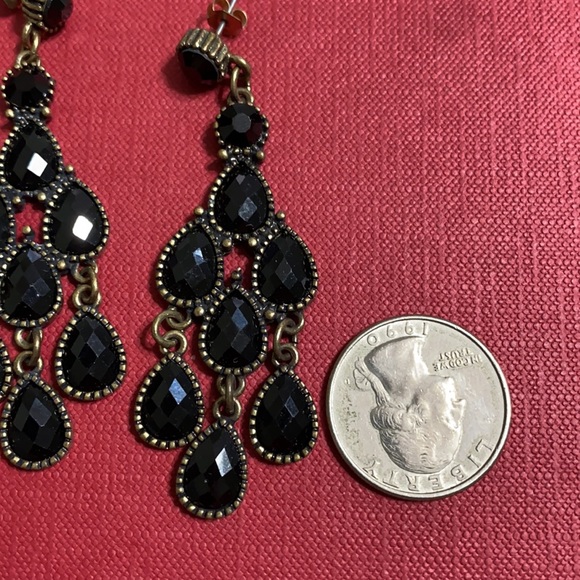 🖤VTG💕Faceted black crystal earrings - Picture 5 of 7